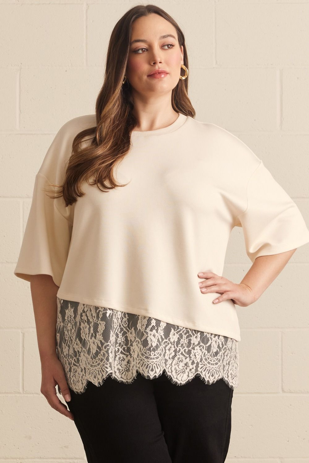 ENTRO Solid Short Sleeve Knit Top With Scalloped Lace Hem In Ecru PLUS Sizes *COMING SOON*