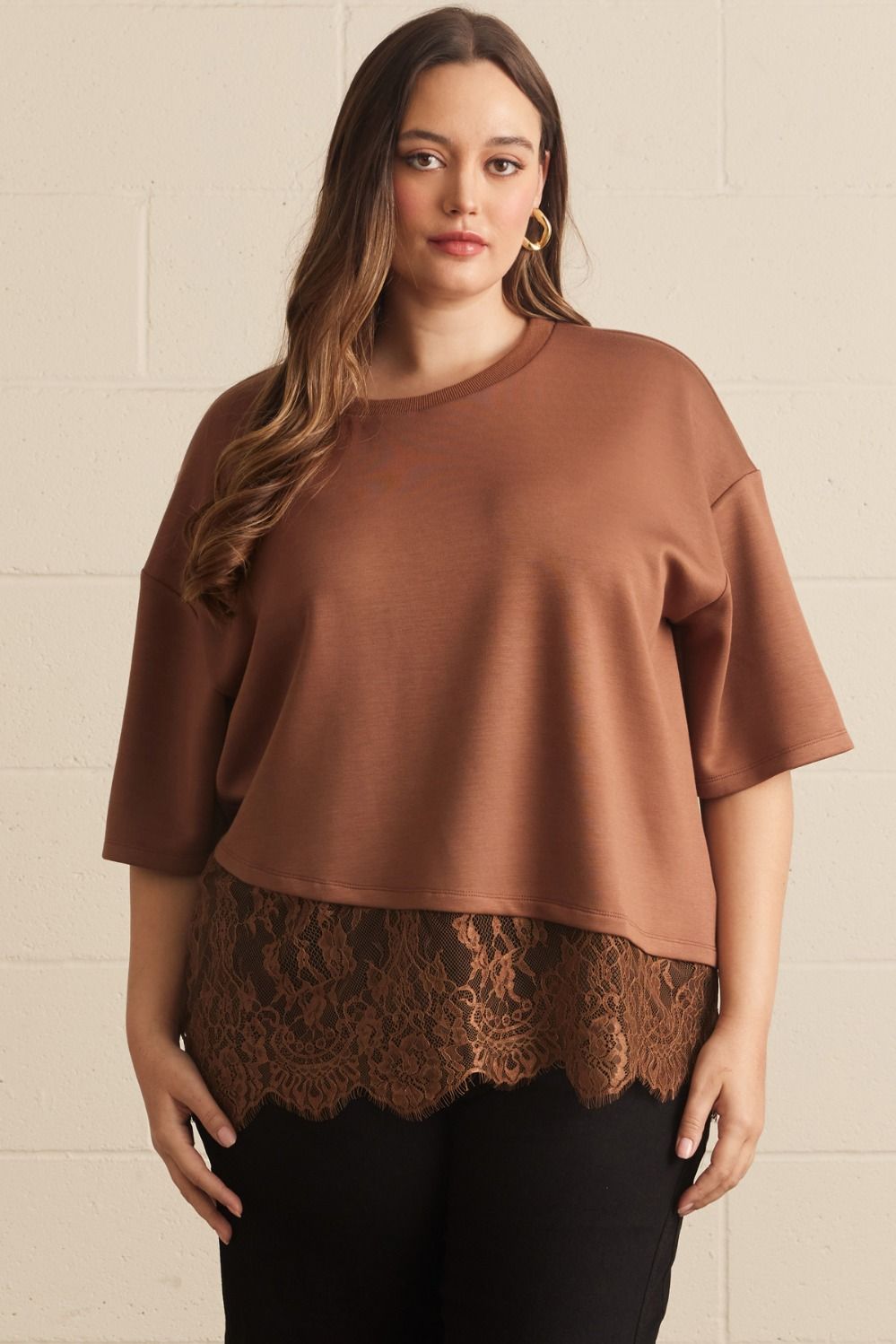 ENTRO Solid Short Sleeve Knit Top With Scalloped Lace Hem In Mocha PLUS Sizes
