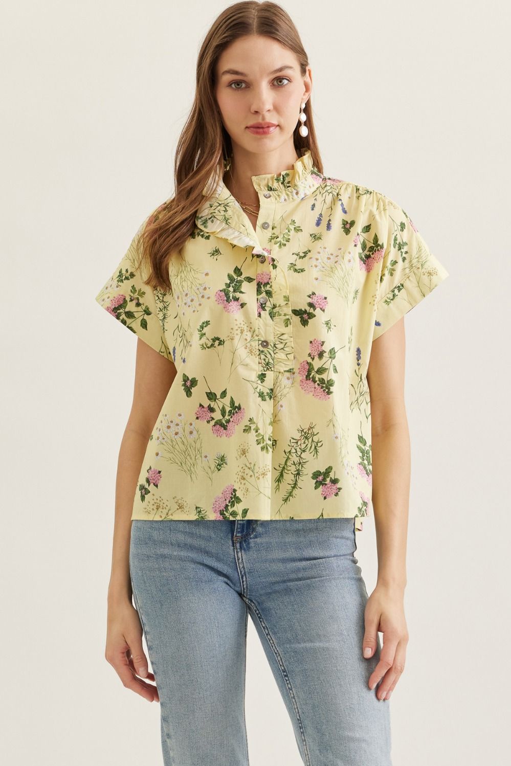 ENTRO Floral Short Sleeve Ruffle Neck Top In Lemon