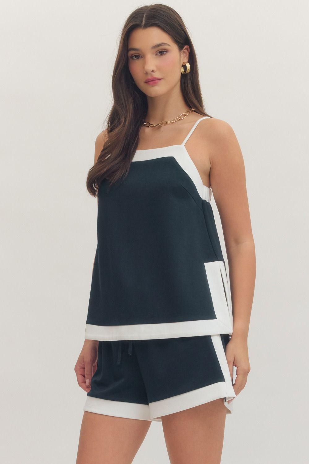 ENTRO Solid Sleeveless Top With Contrast Trim In Navy