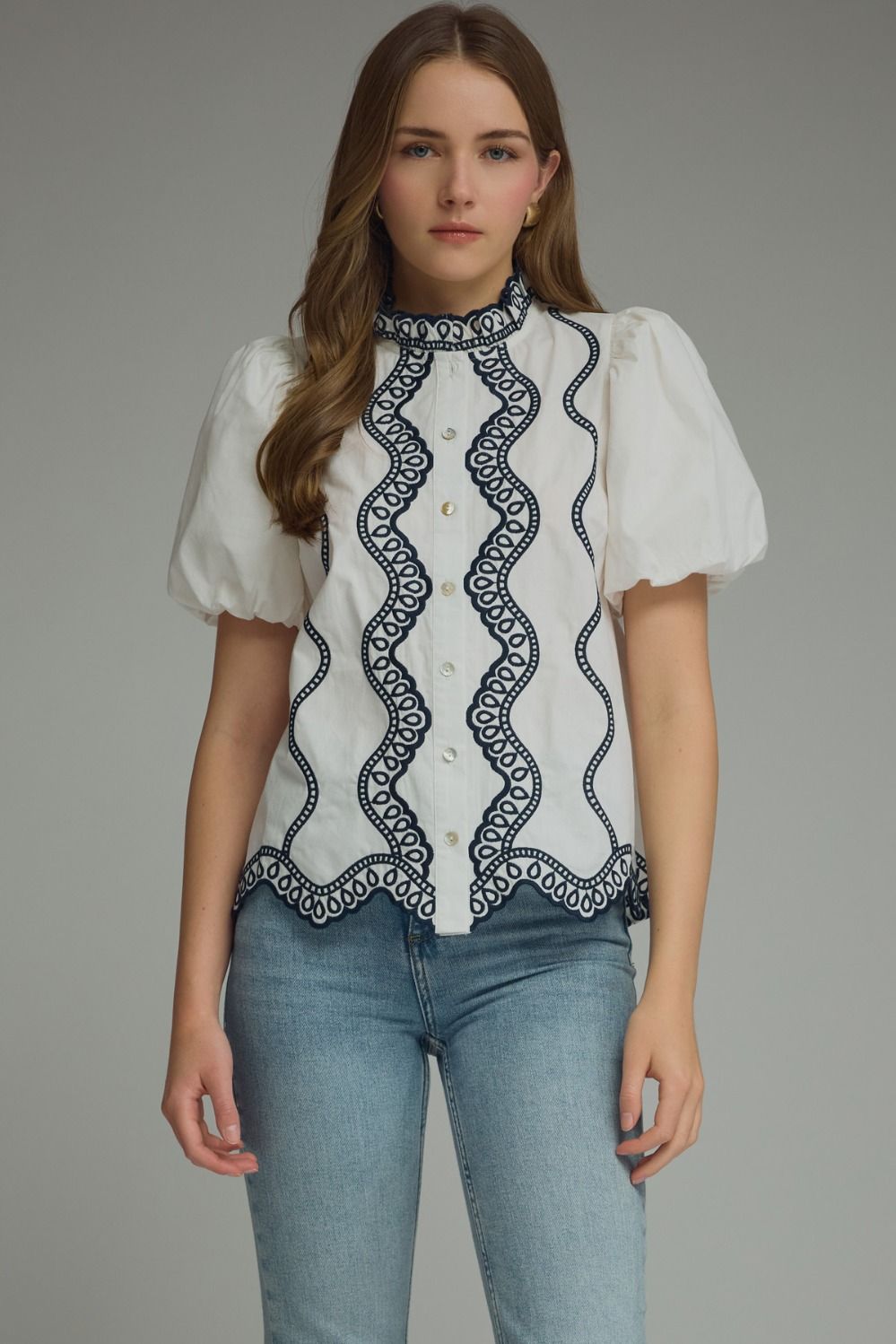 ENTRO Solid Short Puff Sleeve With Embroidered Scallop Detail In Off White *COMING SOON*