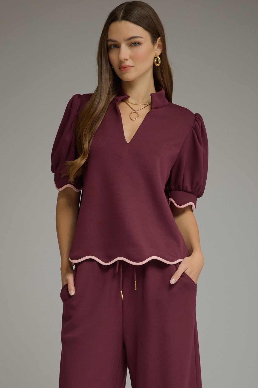 ENTRO Luxe Knit Short Sleeve Top With Scallop Trim In Plum