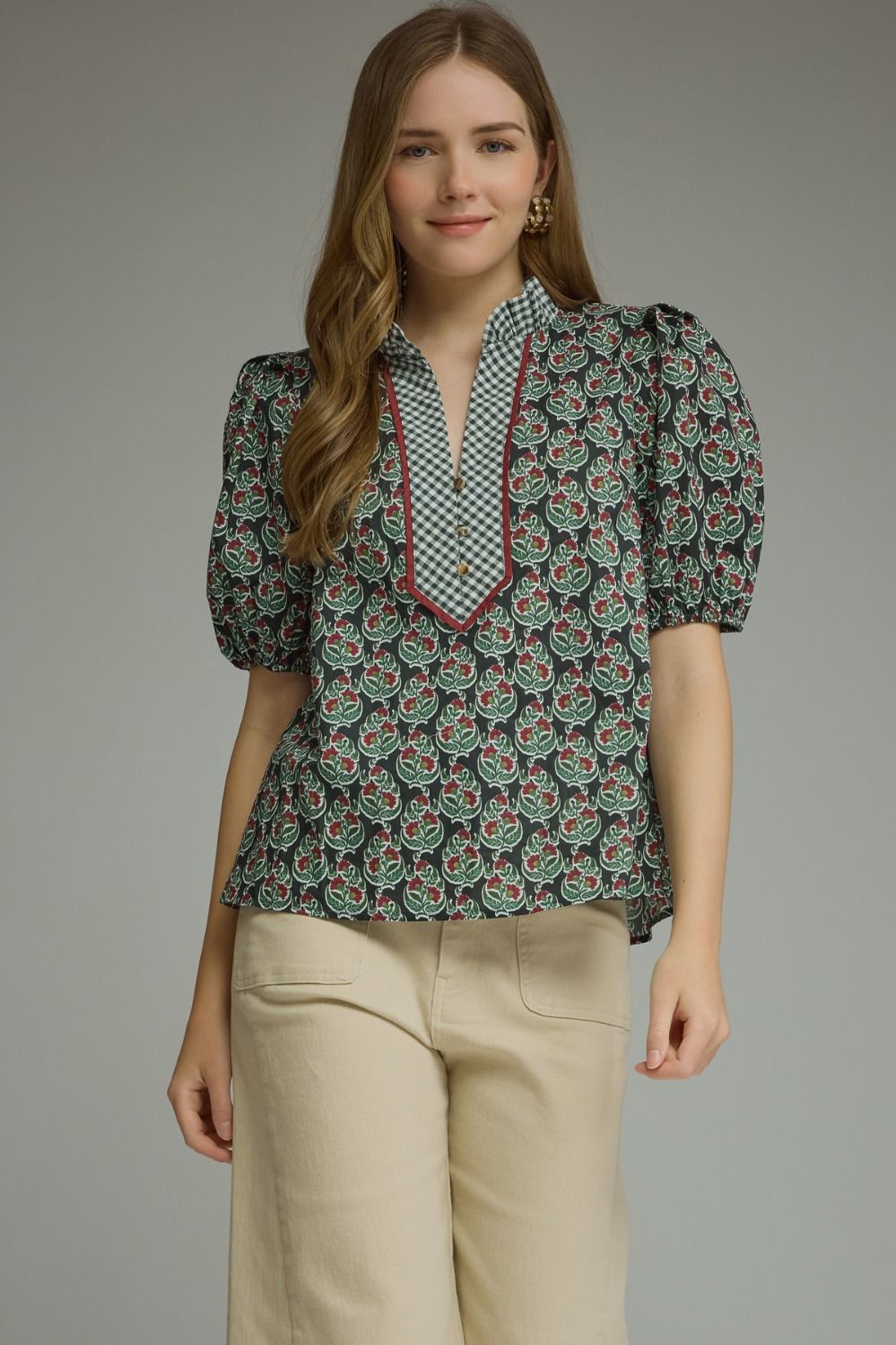 ENTRO Short Sleeve Floral Top With Gingham Trim In Dark Green