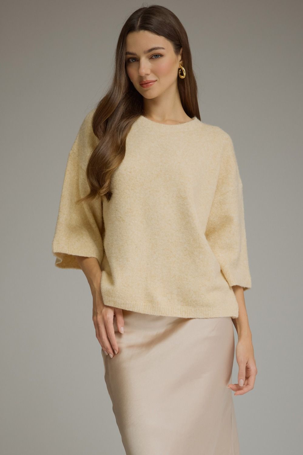 ENTRO Solid 3/4 Sleeve Sweater Top In Oatmeal