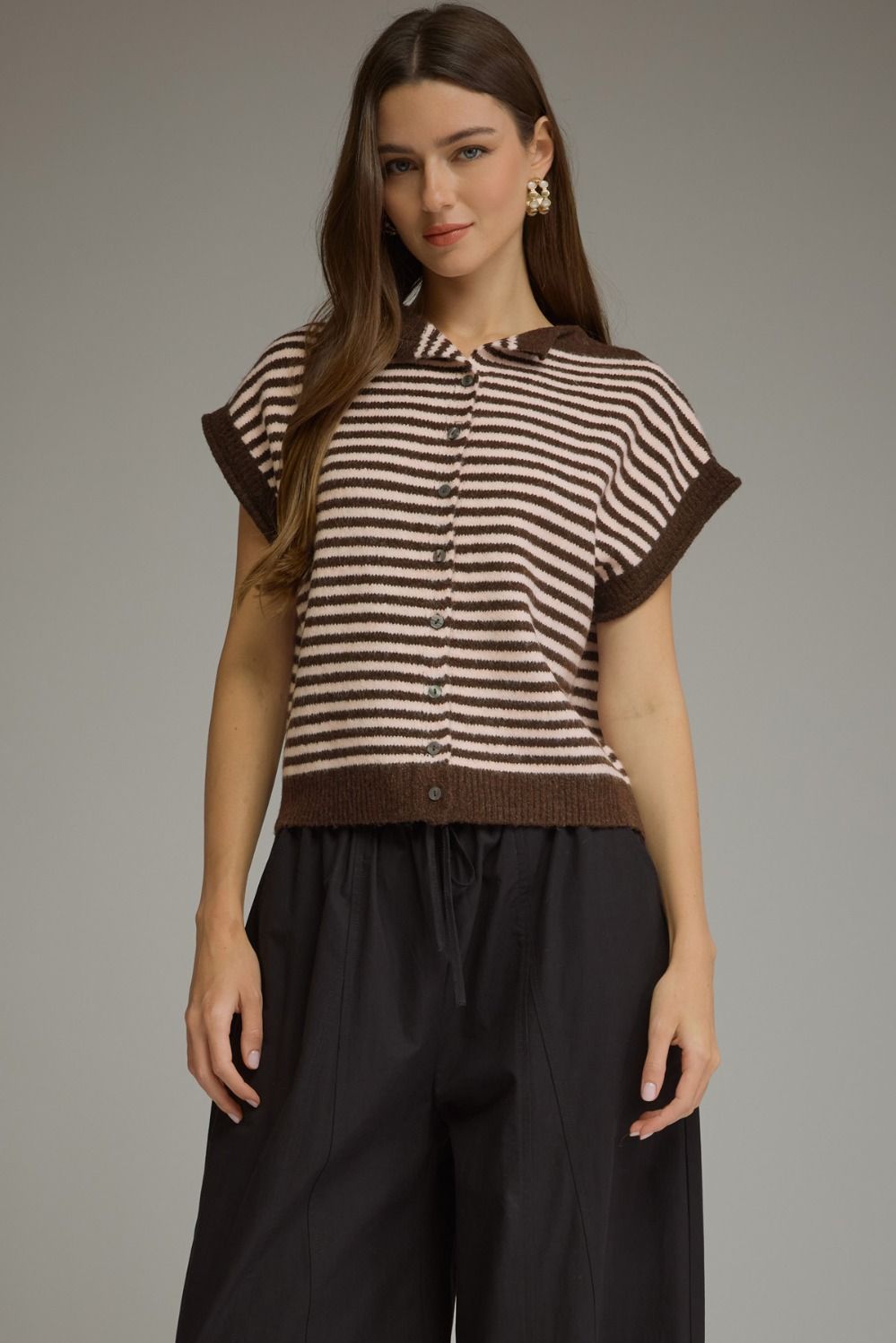 ENTRO Cap Sleeve Button Up Top In Brown