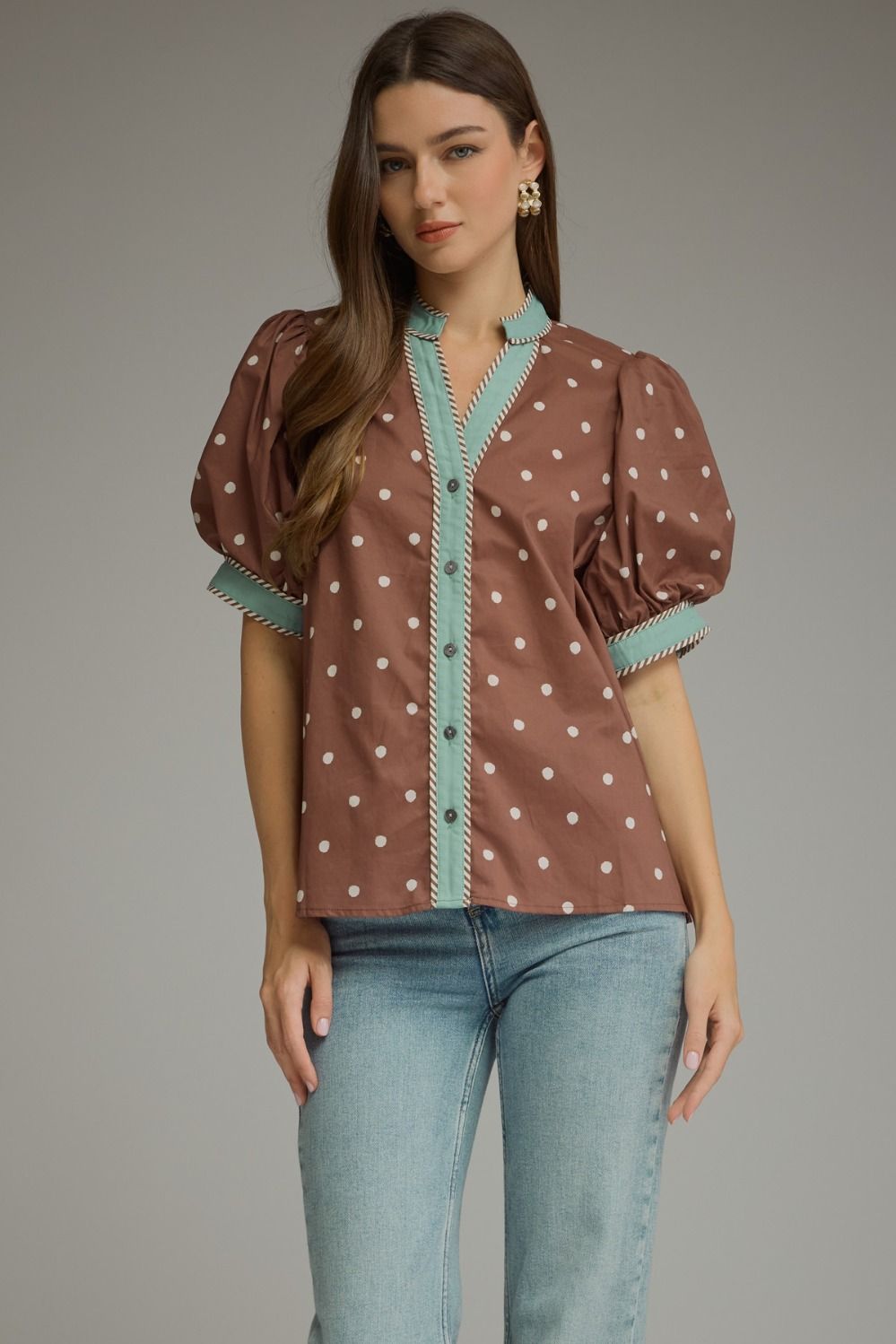 ENTRO Short Sleeve Top With Contrast Trim In Brown