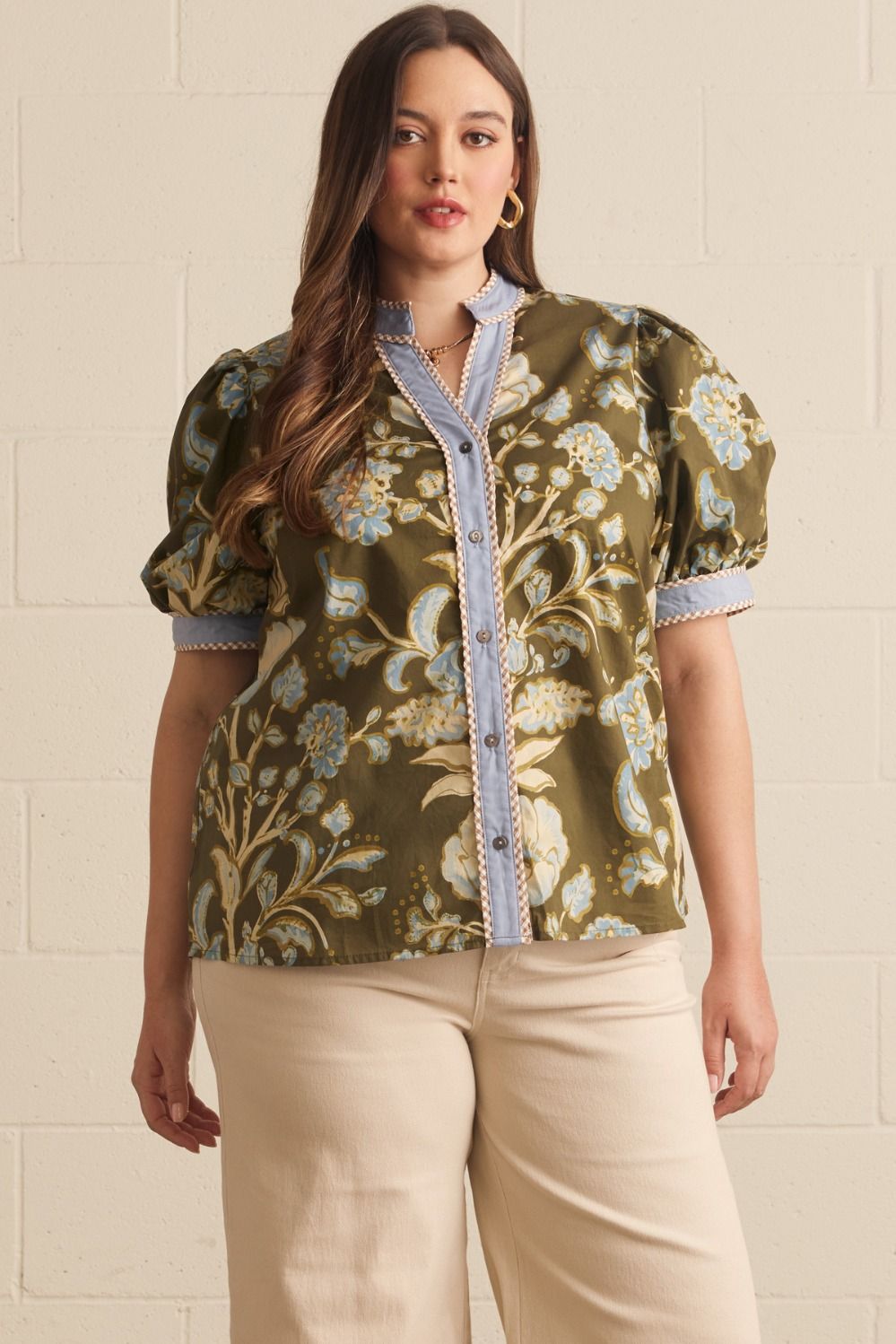 ENTRO Floral Puff Sleeve Top With Contrast Trim In Olive PLUS Sizes