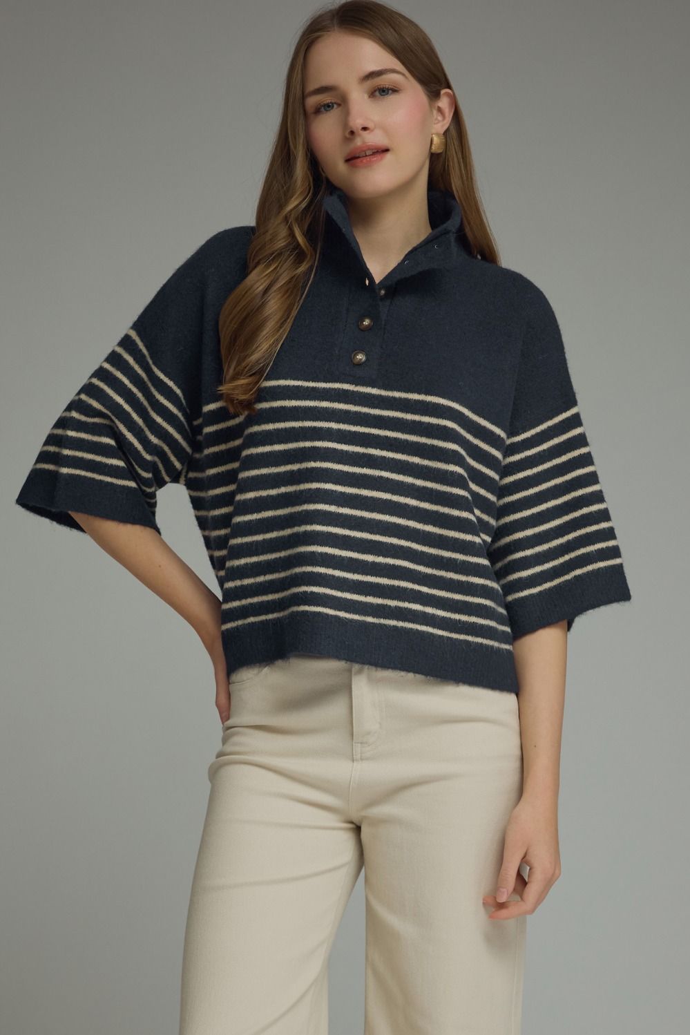 ENTRO Short Sleeve Stripe Knit Top In Navy