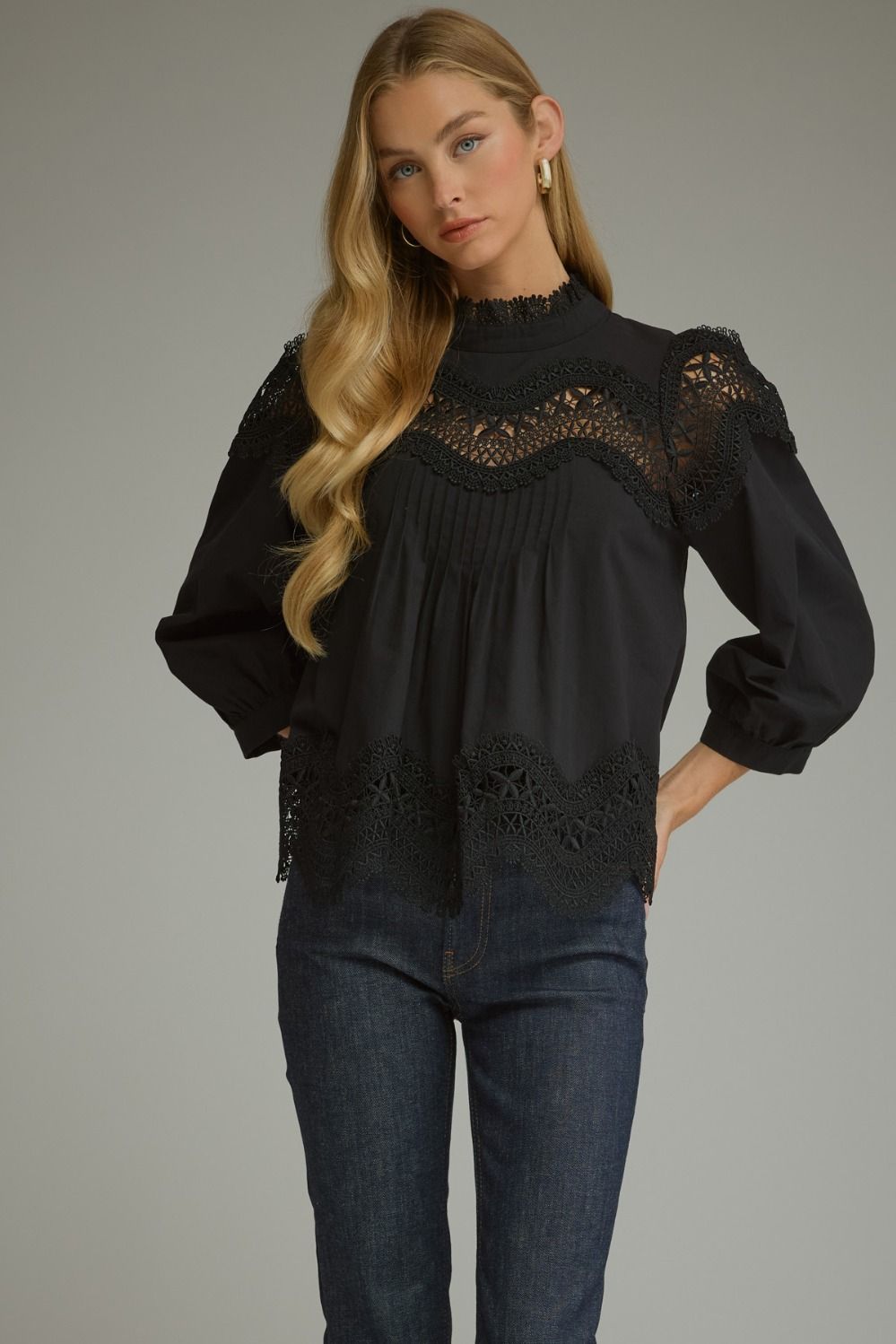 ENTRO 3/4 Sleeve Mock Neck Lace Trim Top In Black