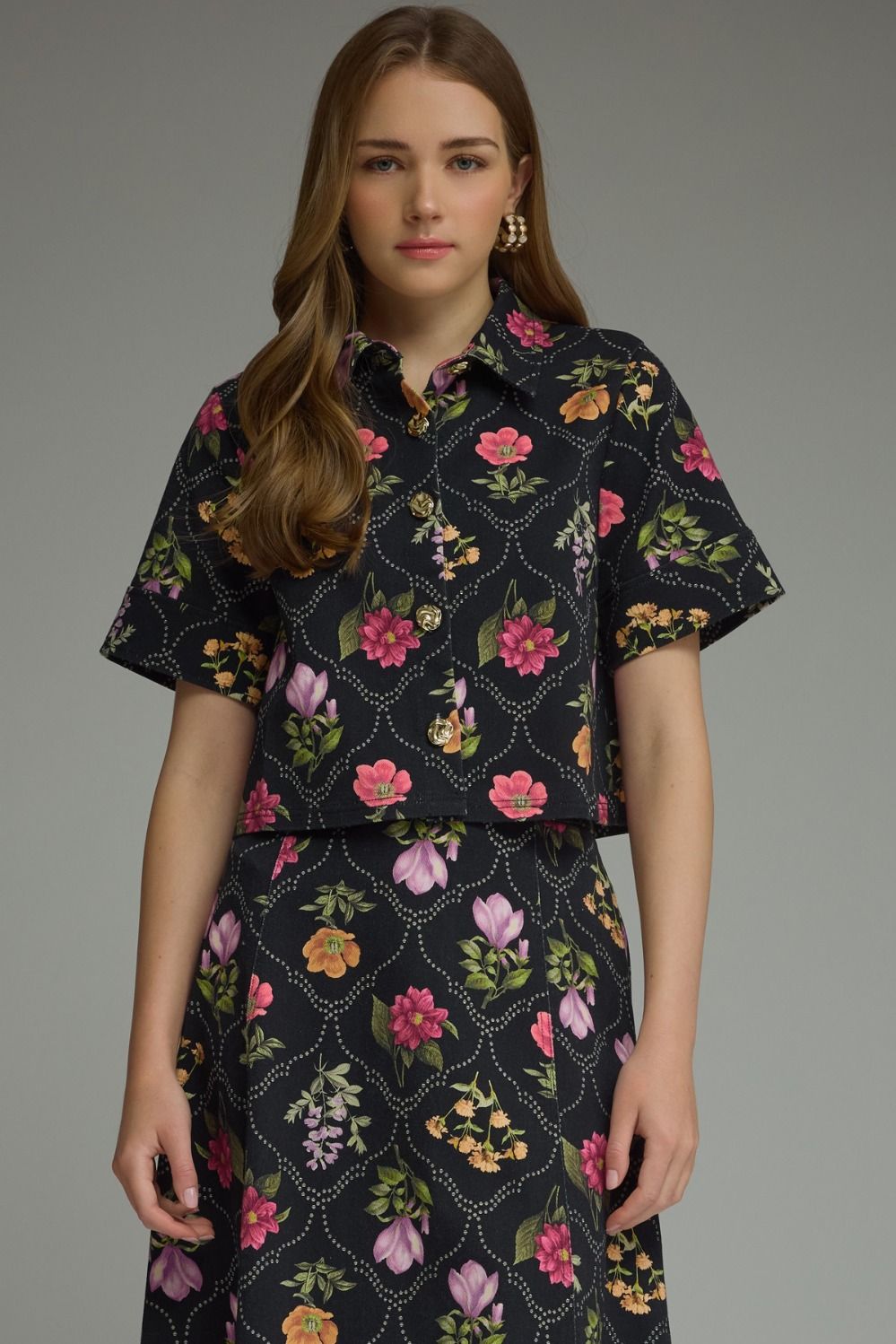 ENTRO Floral Print Short Sleeve Top In Black *COMING SOON*
