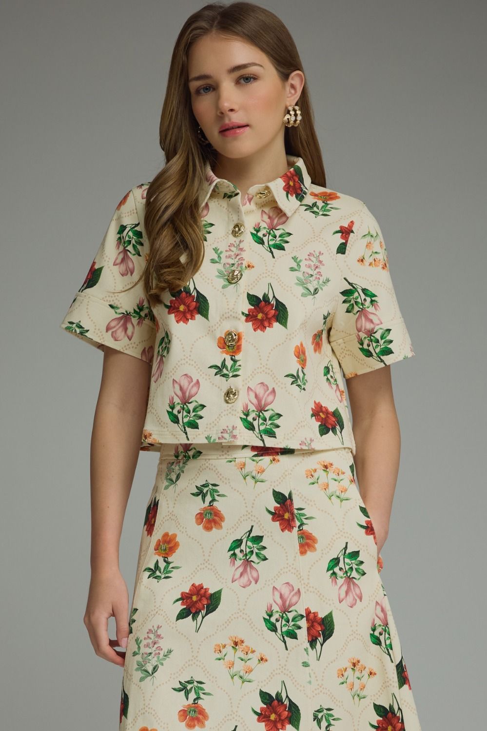 ENTRO Floral Print Short Sleeve Top In Ecru *COMING SOON*