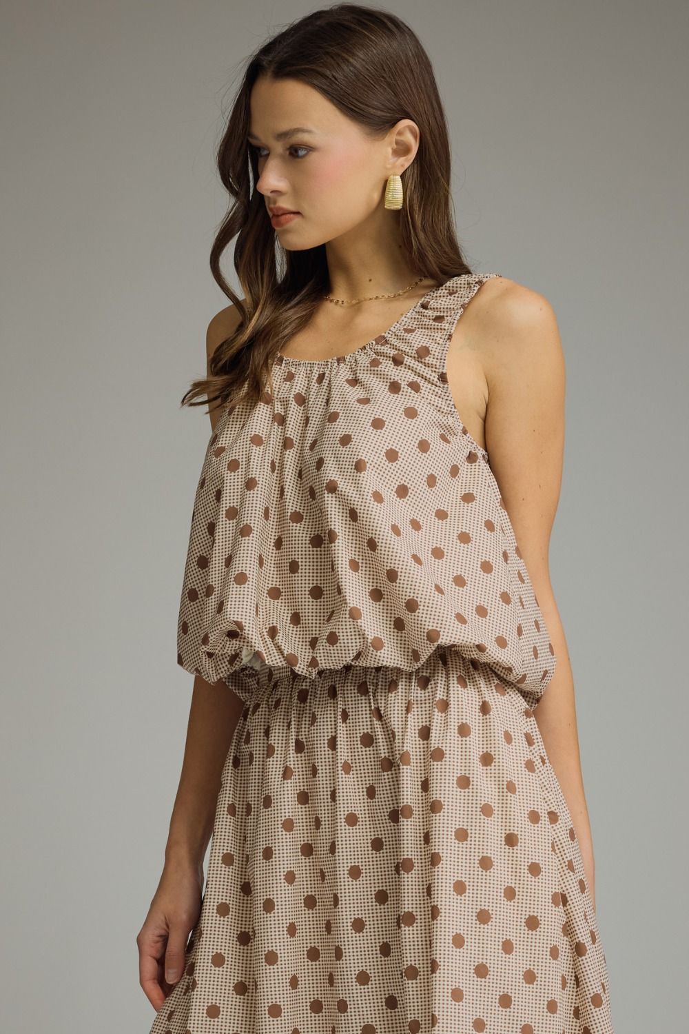 ENTRO Gingham Polka Dot Sleeveless Top In Mocha