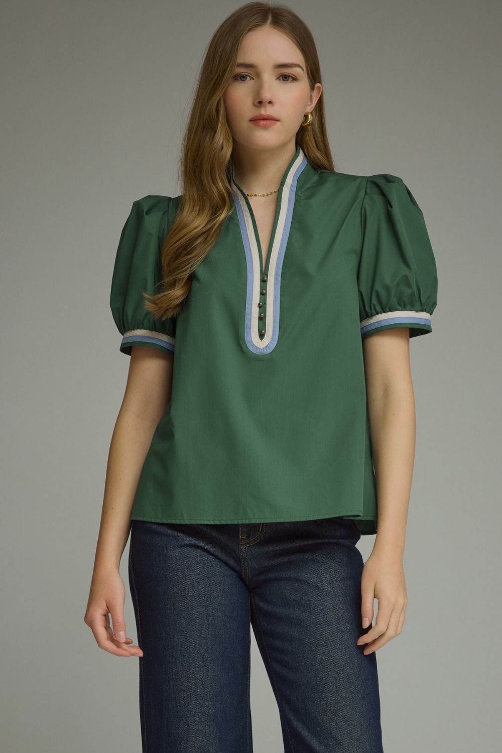 ENTRO Short Puff Sleeve Top With Contrast Binding In Hunter Green