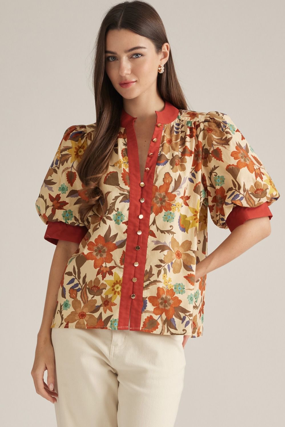 ENTRO Floral Button Front Top In Tan