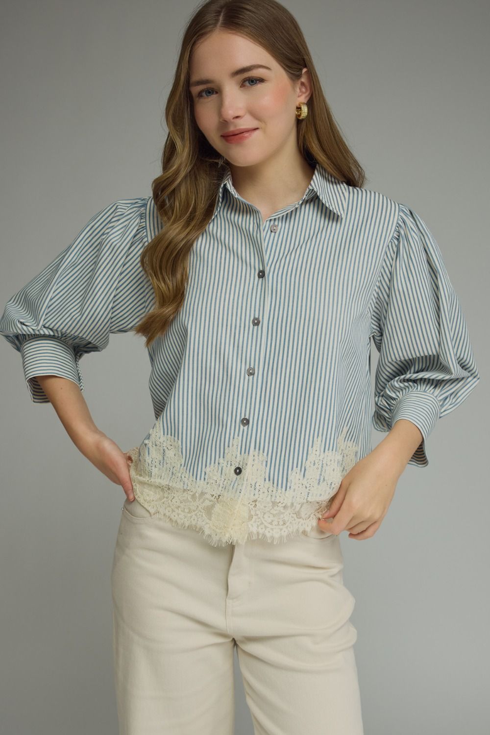 ENTRO Striped 3/4 Sleeve With Lace Hem In Chambray