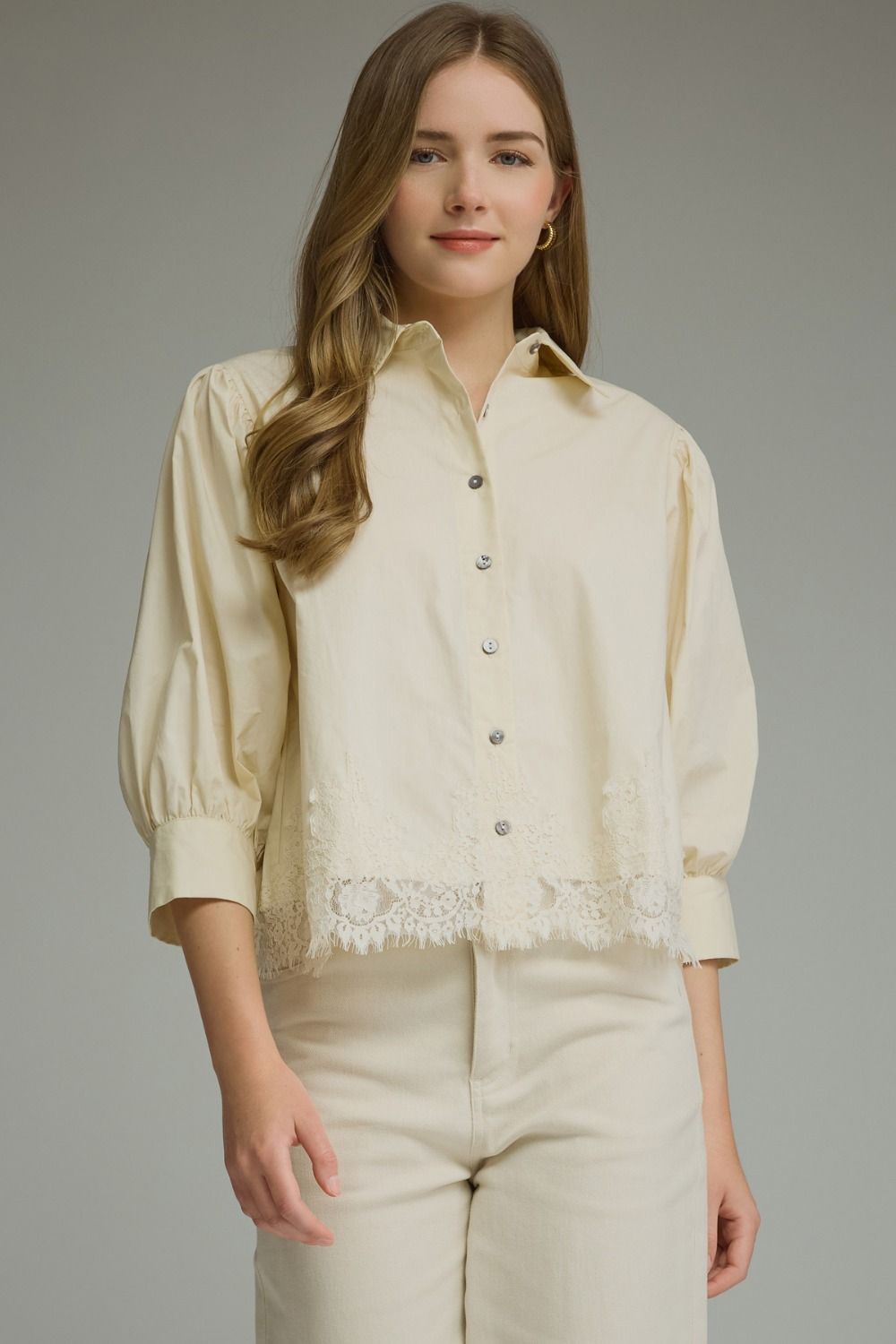 ENTRO Solid 3/4 Sleeve Top With Lace Trim In Ecru