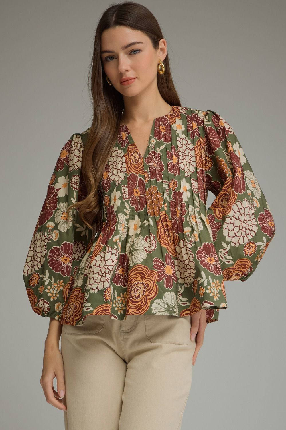 ENTRO Floral 3/4 Balloon Sleeve Top In Olive