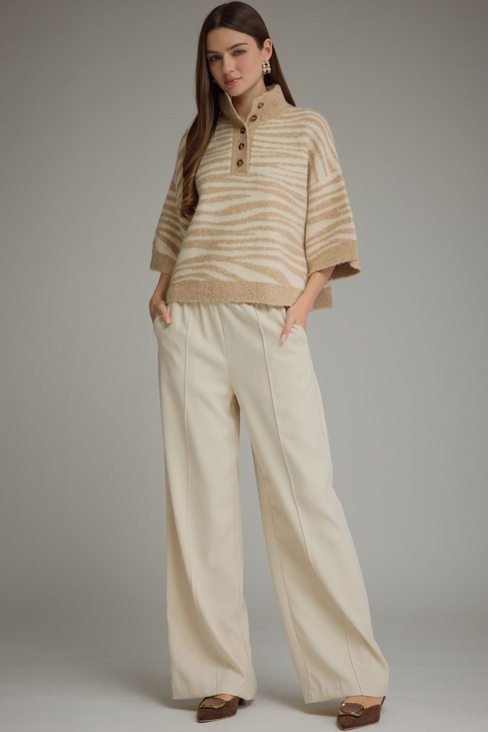 ENTRO Abstract Animal Print 3/4 Sleeve Sweater With Button Neck In Sand