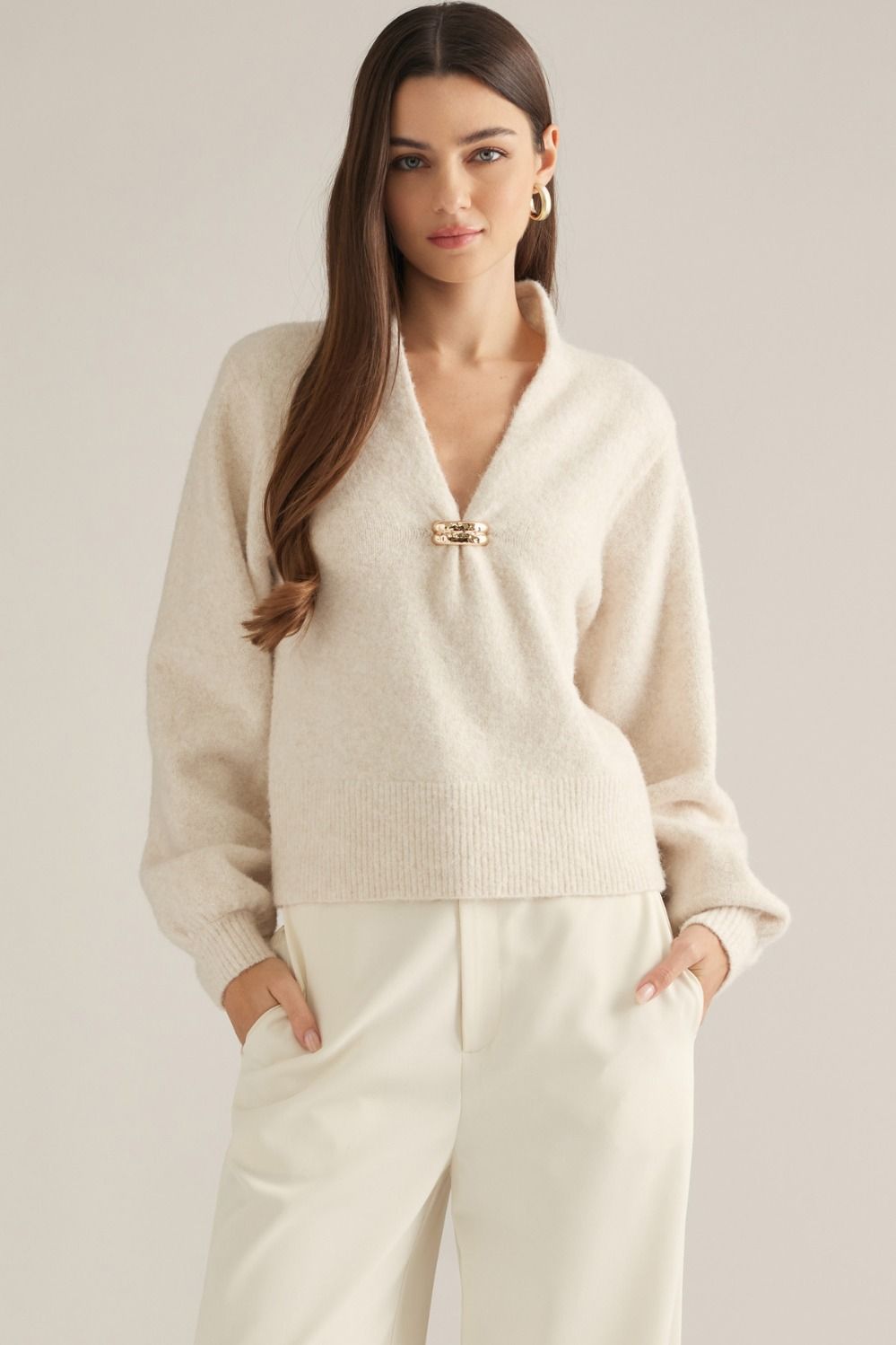ENTRO Solid Long Sleeve Knit V Neck Top With Gold Accent In Oatmeal *COMING SOON*