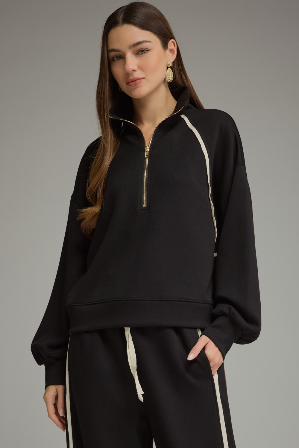 ENTRO Solid Long Sleeve Half-Zip Top In Black *COMING SOON*