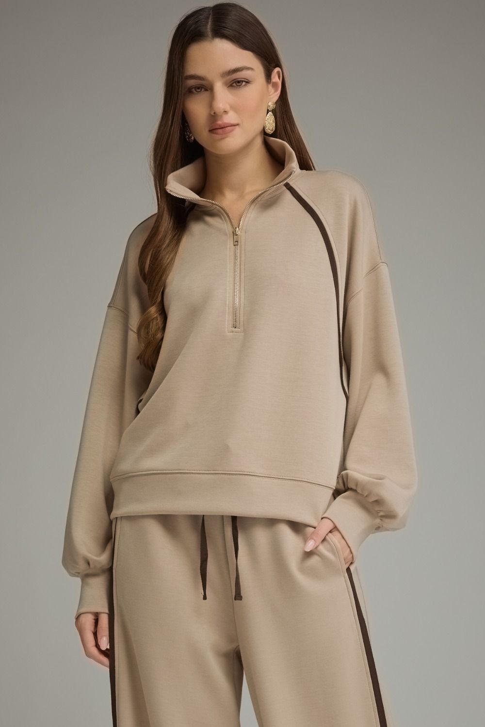 ENTRO Solid Long Sleeve Half-Zip Top In Taupe *COMING SOON*