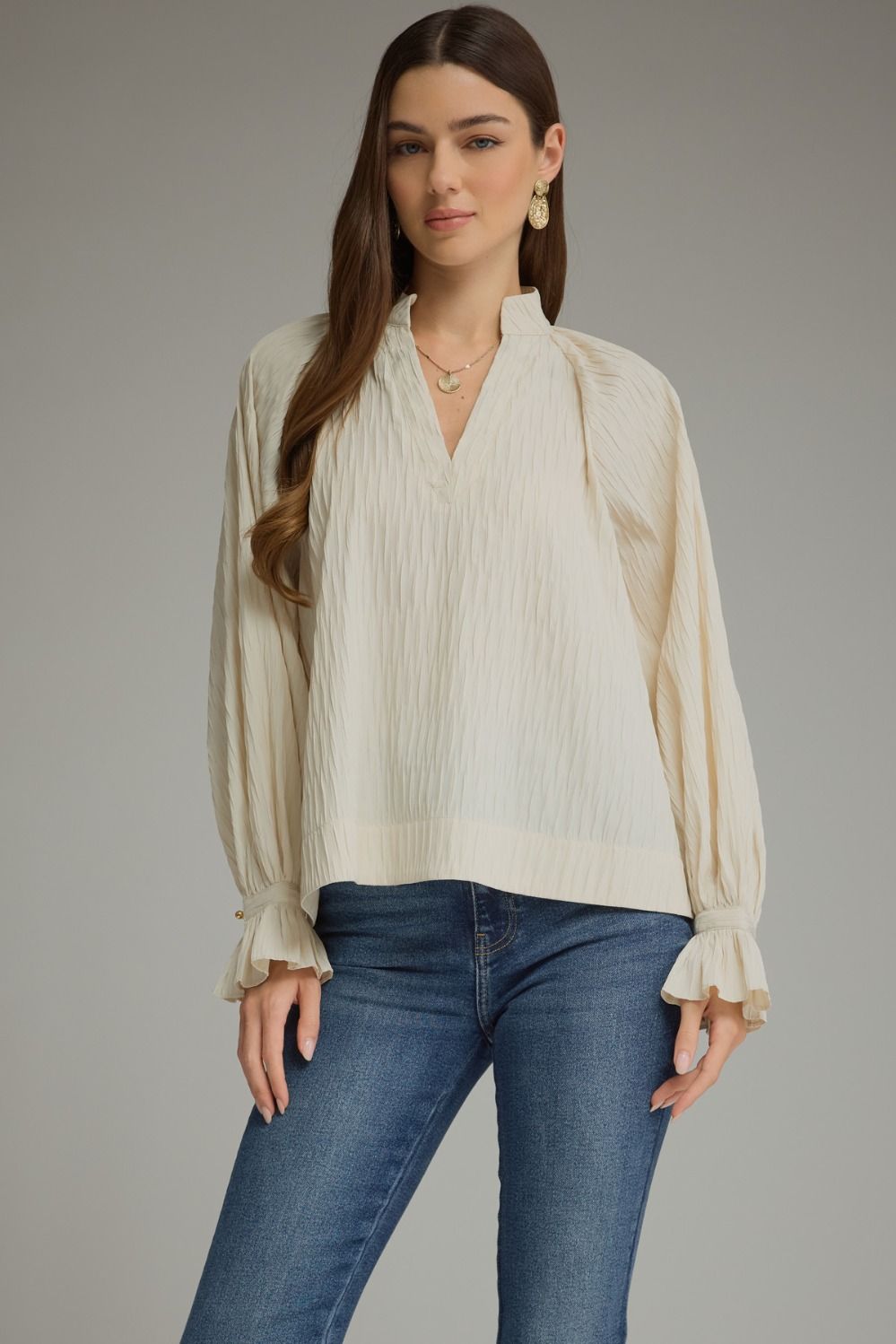 ENTRO Solid Woven Crinkle V Neck Top In Ecru *COMING SOON*
