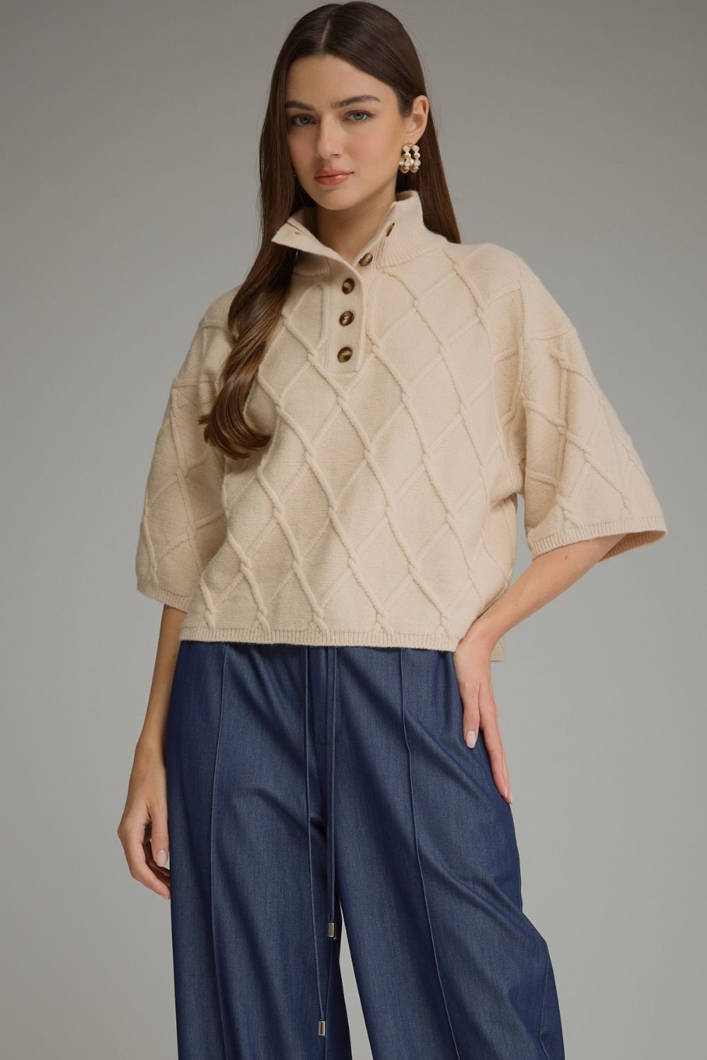ENTRO Solid 3/4 Sleeve Knit Top With Diamond Texture In Ecru *COMING SOON*
