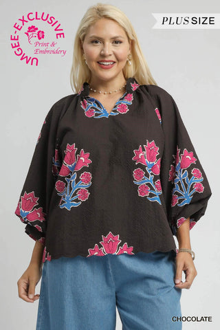 Umgee Bubble Sleeve Tulip Print Top PLUS Sizes In Chocolate *COMING SOON*