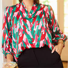Mary Square- Top Tamryn With A Twist Pink