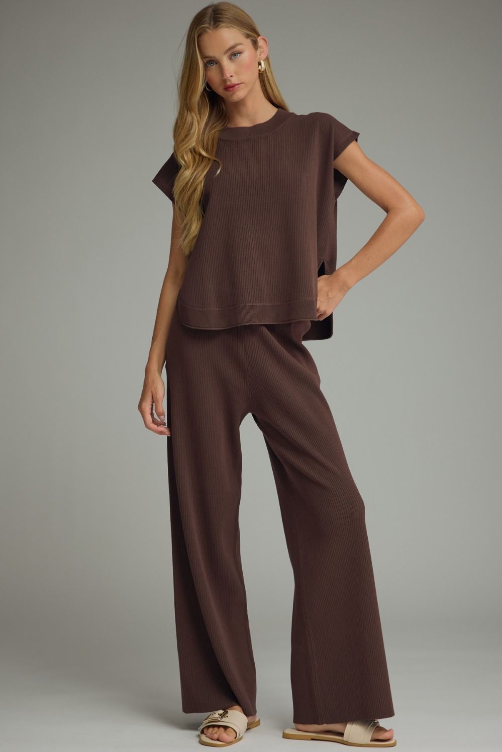 ENTRO Solid Knit Pants In Brown